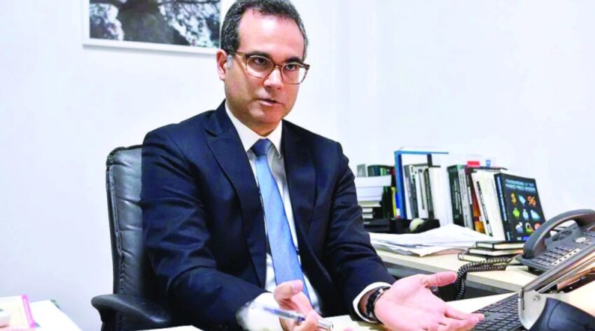 Economistas ocupados del mercado