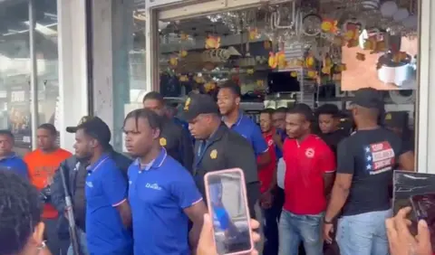 Migración impondrá multas a comercios que empleen a extranjeros indocumentados en RD