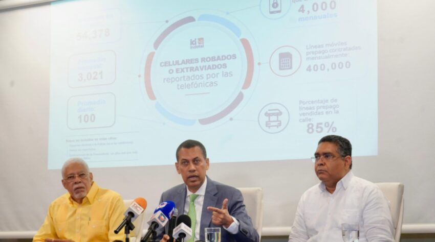 INDOTEL estima 4000 celulares robados ingresan por mes