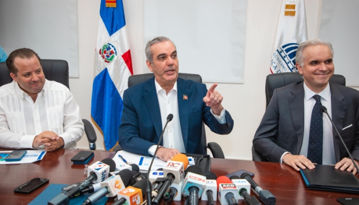 Gobierno Dominicano Asegura Cupos para Todos los Estudiantes