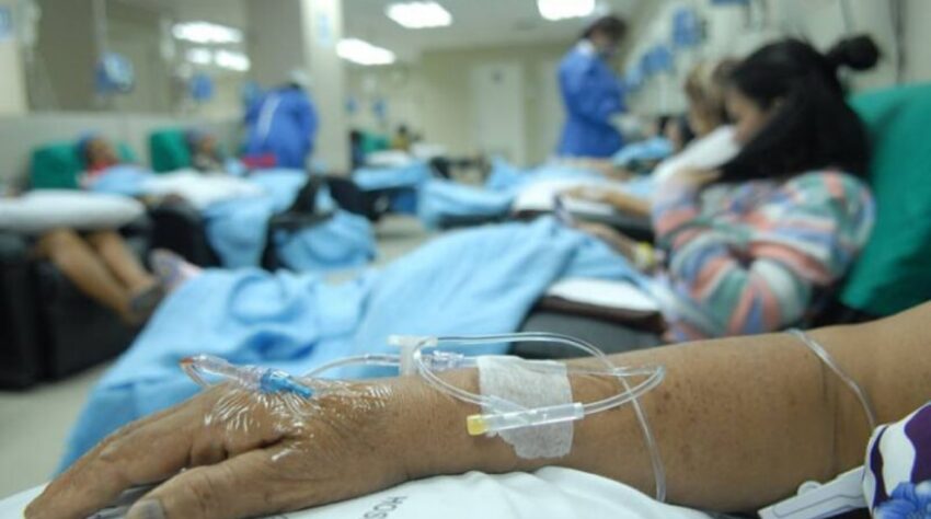 Aguardan por fármacos de alto costo en Santiago