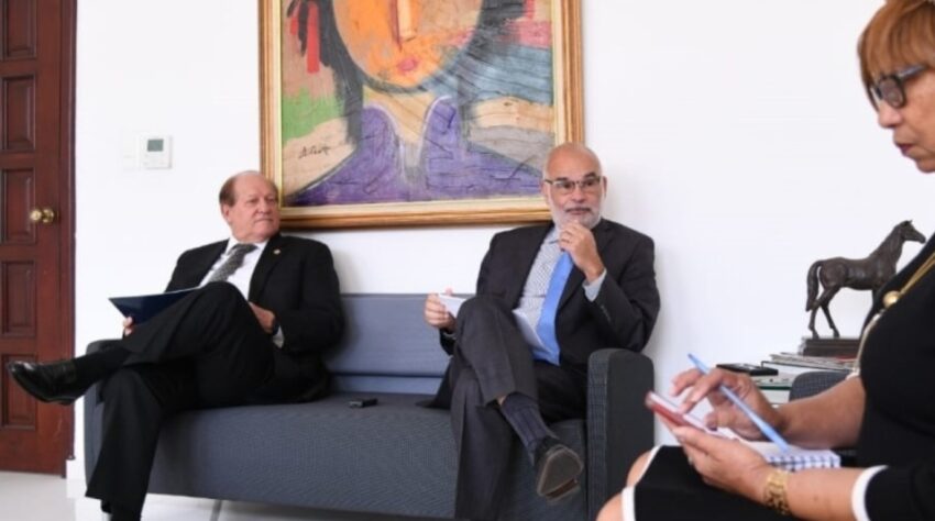 Política arancelaria de Trump será analizada por bancos