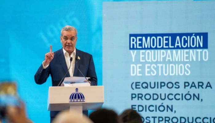 Luis Abinader en LA Semanal