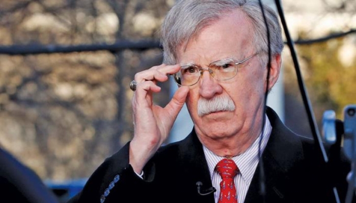 FBI allana la casa de Bolton