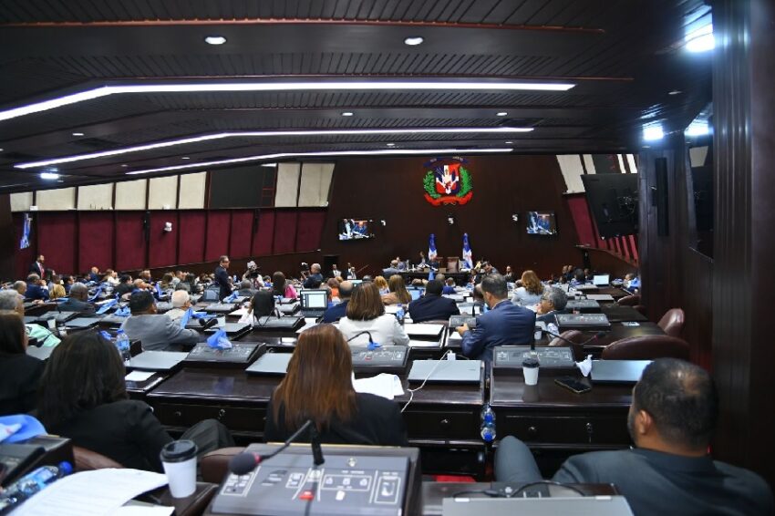 Sectores Empresariales Piden Más Espacio para el Código Laboral