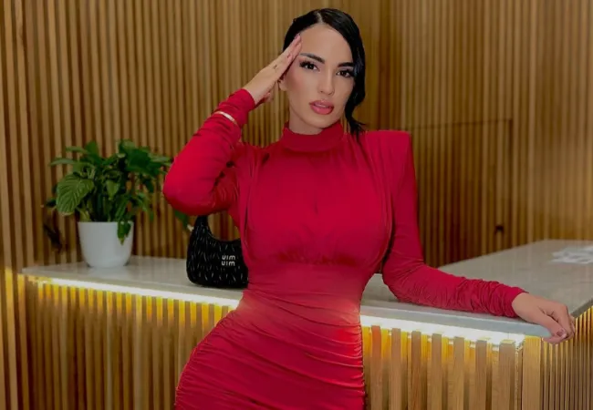 Claudia Bavel afirma tuvo romance con Bad Bunny